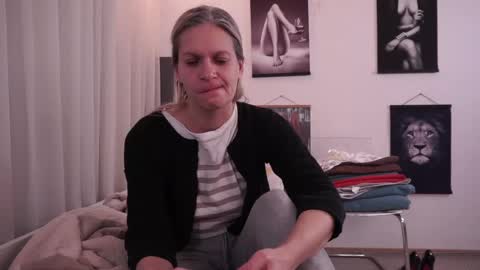 little_heart_andreea online show from 20, 2, 2025