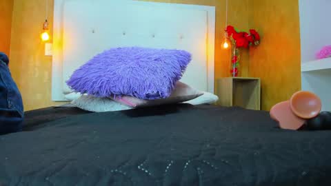   online show from 24, 12, 2024