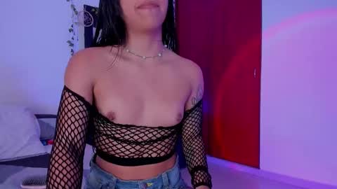 Snapshot of little_kayla_ chatting on 17, 11, 2025 kayla Instagram kayla 71082 online show from 17, 11, 2025