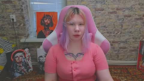 Snapshot of little_kitsune chatting on 20, 12, 2025 Rachel online show from 20, 12, 2025