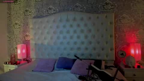 Snapshot of little_lilith_apple chatting on 26, 11, 2025 little_lilith_apple online show from 26, 11, 2025