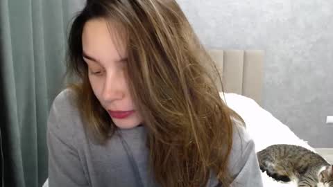 Mia   Im online every day 1530 PM in New York  2030 PM in London online show from 4, 2, 2025