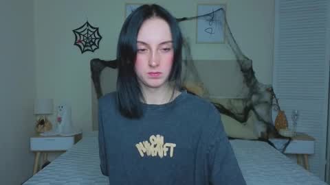 little_mollee online show from 28, 10, 2025