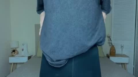 little_mollee online show from 10, 11, 2025