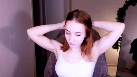 little_pretty_woman online show from 10, 2, 2025