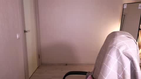 little_pretty_woman online show from 17, 9, 2025