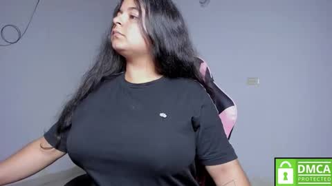 Snapshot of little_shaara chatting on 22, 9, 2025 Shaara online show from 22, 9, 2025