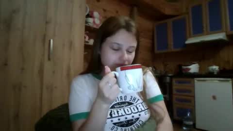Snapshot of little_shygirl_ chatting on 19, 9, 2025 little_shygirl_ online show from 19, 9, 2025