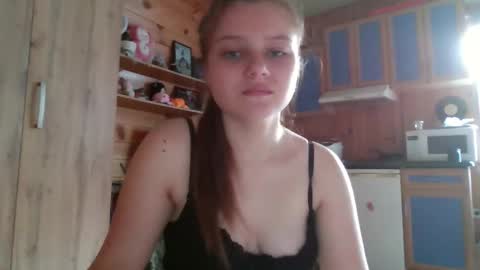 Snapshot of little_shygirl_ chatting on 21, 9, 2025 little_shygirl_ online show from 21, 9, 2025