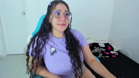 Snapshot of little_sparkles_0f_l0v3 chatting on 26, 11, 2025 Laire online show from 26, 11, 2025