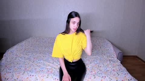 Snapshot of littleashleyy chatting on 19, 12, 2024 littleashleyy online show from 19, 12, 2024