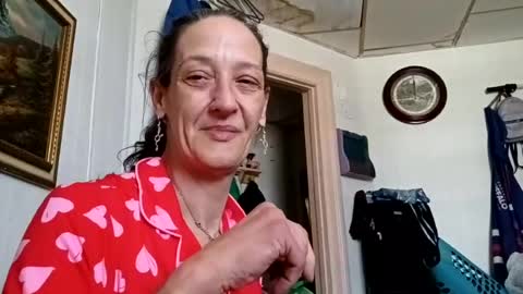 Snapshot of littlebigsquirt7945 chatting on 20, 7, 2026 Sady Jayne online show from 20, 7, 2026
