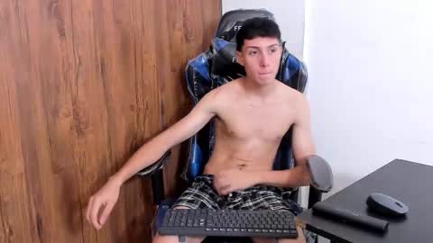 Snapshot of littledanny_ chatting on 16, 9, 2025 DANNY online show from 16, 9, 2025