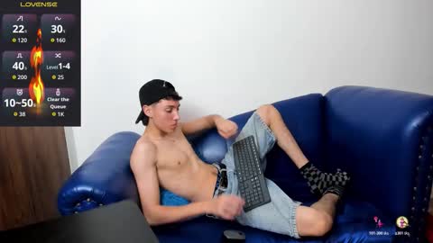 Snapshot of littledanny_ chatting on 18, 10, 2025 DANNY online show from 18, 10, 2025
