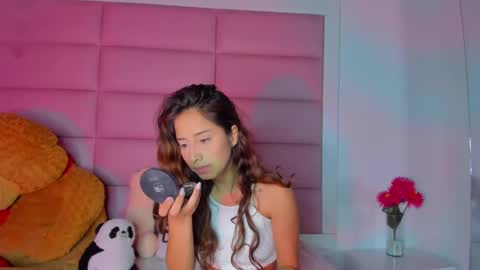 littlee_emma_ online show from 13, 1, 2025