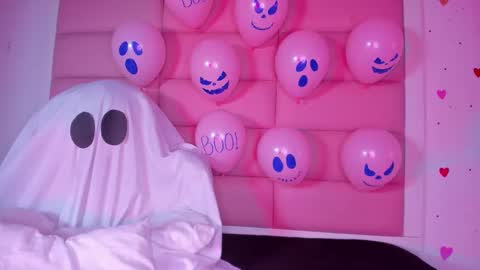 littlee_emma_ online show from 12, 10, 2025