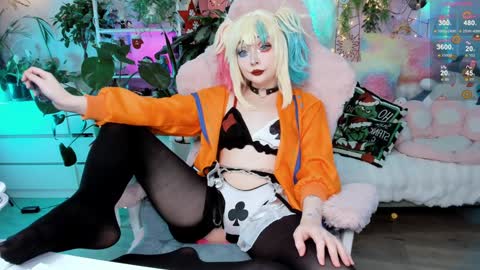 Snapshot of littleflufflepuff chatting on 12, 1, 2025 Riza Riri Puff  online show from 12, 1, 2025