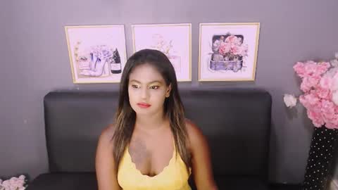 Snapshot of littleindianmilf chatting on 8, 1, 2025 littleindianmilf online show from 8, 1, 2025