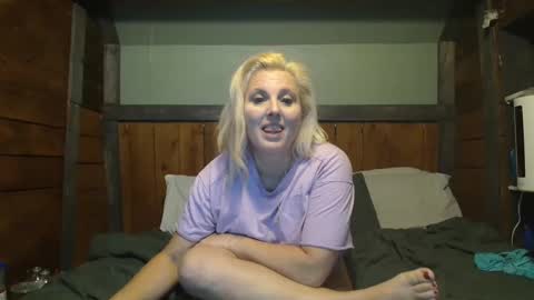 Snapshot of littlelisa1 chatting on 8, 2, 2025 lisanixs online show from 8, 2, 2025
