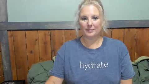 Snapshot of littlelisa1 chatting on 12, 9, 2025 lisanixs online show from 12, 9, 2025