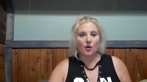 Snapshot of littlelisa1 chatting on 14, 9, 2025 lisanixs online show from 14, 9, 2025