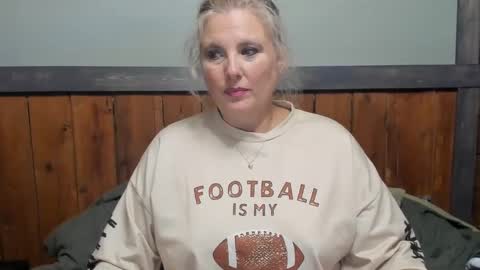 Snapshot of littlelisa1 chatting on 19, 9, 2025 lisanixs online show from 19, 9, 2025