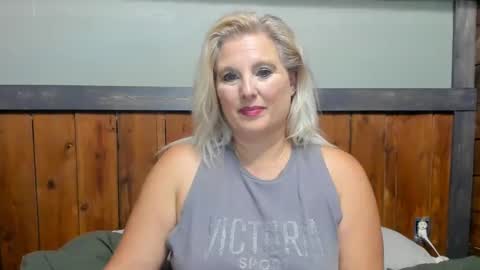 Snapshot of littlelisa1 chatting on 25, 9, 2025 lisanixs online show from 25, 9, 2025