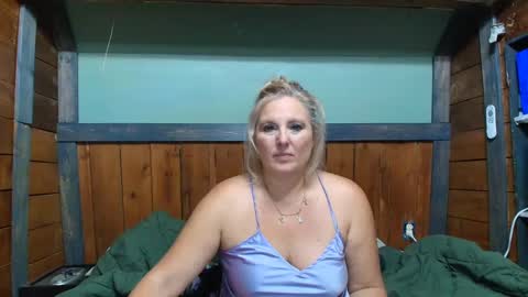 Snapshot of littlelisa1 chatting on 7, 10, 2025 lisanixs online show from 7, 10, 2025