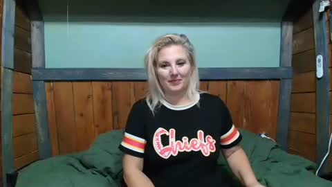 Snapshot of littlelisa1 chatting on 20, 10, 2025 lisanixs online show from 20, 10, 2025