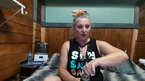 Snapshot of littlelisa1 chatting on 11, 6, 2026 lisanixs online show from 11, 6, 2026