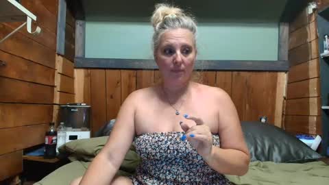 Snapshot of littlelisa1 chatting on 16, 6, 2026 lisanixs online show from 16, 6, 2026