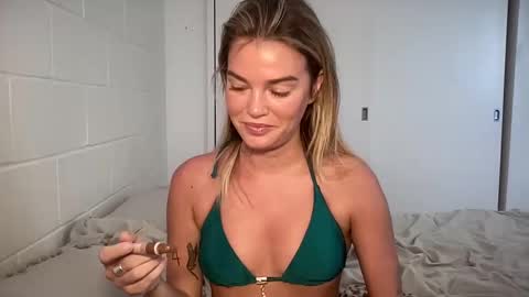 Marciabrady online show from 6, 3, 2025