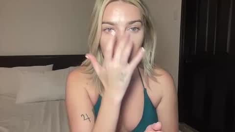 Marciabrady online show from 10, 11, 2025