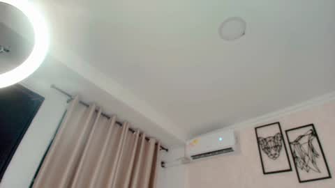 Sarahs Room online show from 31, 1, 2025