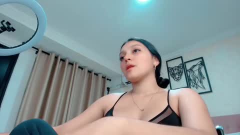 Sarahs Room online show from 12, 3, 2025