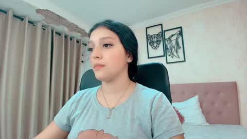 Sarahs Room online show from 14, 4, 2026