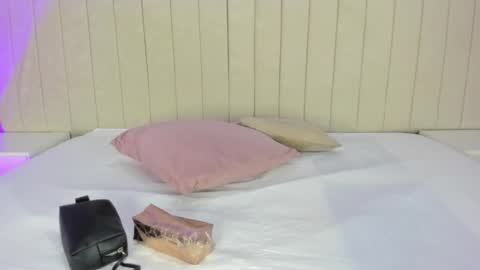 im olivia IG littleolivia01 online show from 11, 2, 2025