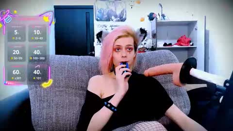 Snapshot of littlepinkcat chatting on 6, 10, 2025 Felix online show from 6, 10, 2025