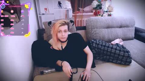 Snapshot of littlepinkcat chatting on 26, 11, 2025 Felix online show from 26, 11, 2025