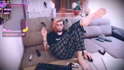 Snapshot of littlepinkcat chatting on 29, 11, 2025 Felix online show from 29, 11, 2025