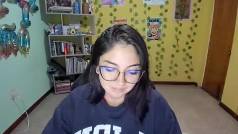 Mia  Wednesday to Sunday 730 am to 1030 am Colombian Hour D online show from 3, 3, 2025