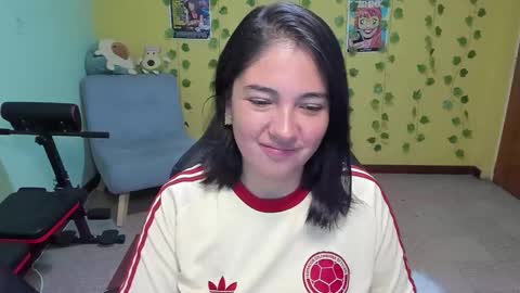 Mia  Wednesday to Sunday 730 am to 1030 am Colombian Hour D online show from 16, 11, 2025