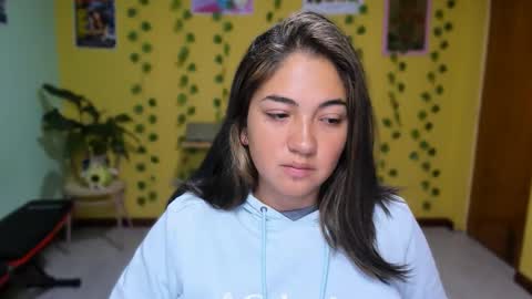 Mia  Wednesday to Sunday 730 am to 1030 am Colombian Hour D online show from 16, 3, 2026