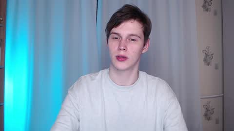 Snapshot of littlesadcabbage chatting on 1, 2, 2025 Sonnenschein online show from 1, 2, 2025