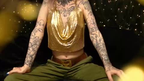 Niki  free tg channel with some photos gifs and info about streams  online show from 27, 10, 2025