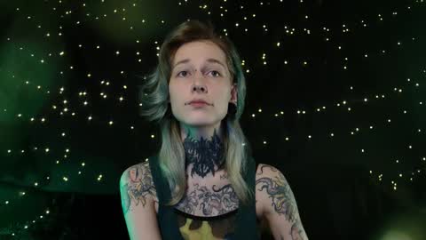 Niki  free tg channel with some photos gifs and info about streams  online show from 19, 1, 2026