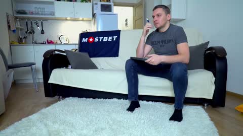 Little Tifany online show from 21, 12, 2024