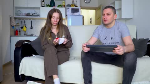 Little Tifany online show from 10, 2, 2026