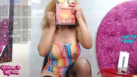 Snapshot of litzy_curly chatting on 4, 2, 2025 Litzy online show from 4, 2, 2025