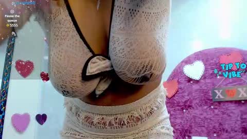 Snapshot of litzy_curly chatting on 10, 9, 2025 Litzy online show from 10, 9, 2025
